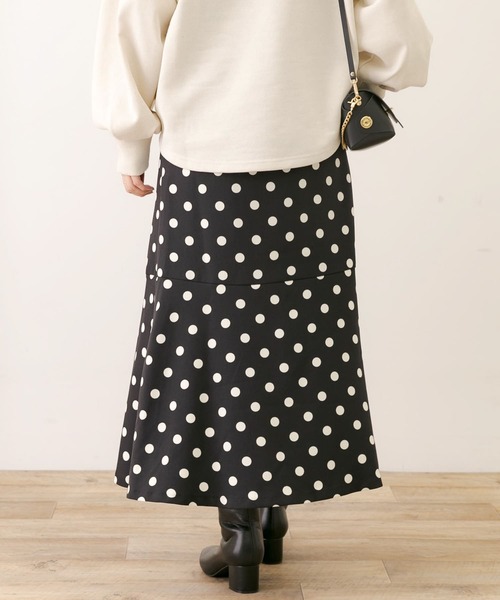 URBAN RESEARCH Sonny Label(アーバンリサーチサニーレーベル)の「ポルカドットトラペーズスカート(スカート・レディース・ブラウン/ブラック・36/38)」の6枚目の写真