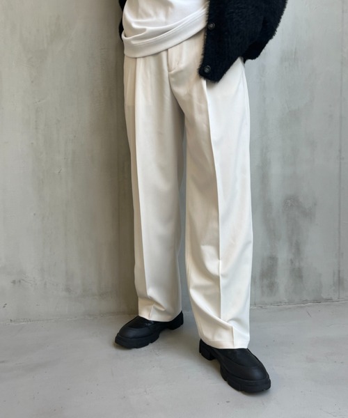 y/m by れぽすけ（イムバイレポスケ）の「センタープレスストレートパンツ（その他パンツ・メンズ・ブラック/オフホワイト・MEDIUM/LARGE）」の2枚目の写真