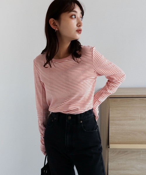 andme(アンドミー)の「ボーダーフライスクルーネック指穴長袖トップス(Tシャツ/カットソー・レディース・ホワイト×ブラック/ホワイト×グレー/ホワイト×グリーン/ベージュ系その他/オレンジ系その他/ブラウン系その他/キナリ/ベージュ系その他2/ブルー系その他・M)」の16枚目の写真