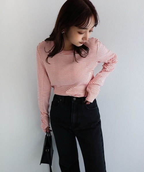 andme(アンドミー)の「ボーダーフライスクルーネック指穴長袖トップス(Tシャツ/カットソー・レディース・ホワイト×ブラック/ホワイト×グレー/ホワイト×グリーン/ベージュ系その他/オレンジ系その他/ブラウン系その他/キナリ/ベージュ系その他2/ブルー系その他・M)」の17枚目の写真