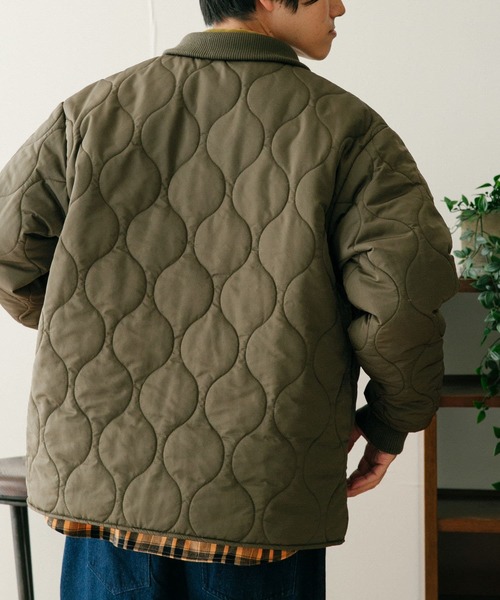 ITEMS URBANRESEARCH（アイテムズ アーバンリサーチ）の「中綿キルティング リブ衿ブルゾン（ブルゾン・メンズ・カーキ/ブラック/ネイビー・LARGE/MEDIUM）」の12枚目の写真