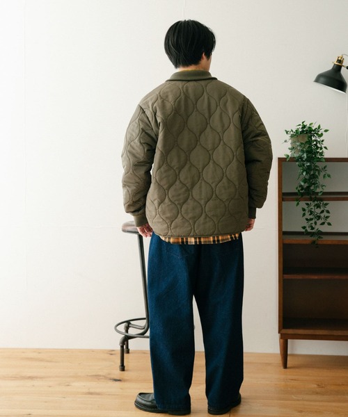 ITEMS URBANRESEARCH（アイテムズ アーバンリサーチ）の「中綿キルティング リブ衿ブルゾン（ブルゾン・メンズ・カーキ/ブラック/ネイビー・LARGE/MEDIUM）」の15枚目の写真