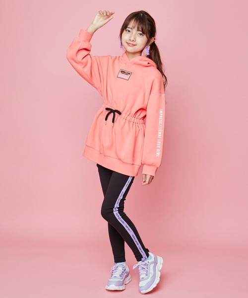 JENNI love(ジェニィラブ)の「裏起毛ウエストマークロング丈パーカー(パーカー・キッズ・グレー/オレンジ/グリーン・130cm/140cm/150cm/160cm)」の19枚目の写真