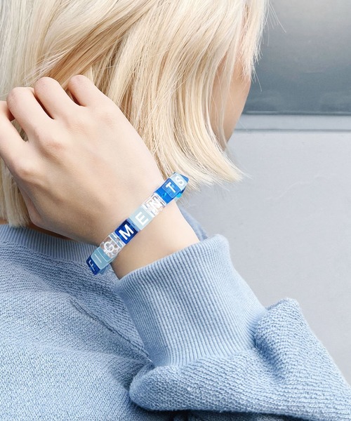 Figments(フィグメンツ)の「ロゴブロックブレスレット(ブレスレット・レディース・ブラック/ブルー・FREE)」の11枚目の写真