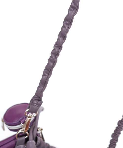 cache cache（カシュ カシュ）の「カシュカシュ cachecache / バンジーコード巾着スマホショルダー（ショルダーバッグ・レディース・アイボリー/ベージュ系その他/イエロー/グリーン/パープル/ブラック・FREE）」の14枚目の写真