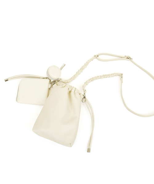 cache cache（カシュ カシュ）の「カシュカシュ cachecache / バンジーコード巾着スマホショルダー（ショルダーバッグ・レディース・アイボリー/ベージュ系その他/イエロー/グリーン/パープル/ブラック・FREE）」の8枚目の写真