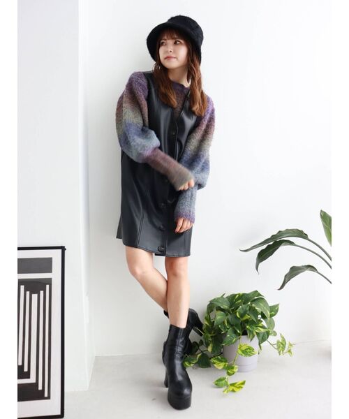 MURUA(ムルーア)の「グラデーションクルーネックパフスリーブニット(ニット/セーター・レディース・パープル/グレー/マスタード・FREE)」の13枚目の写真