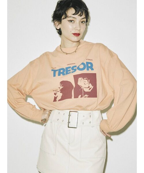 jouetie（ジュエティ）の「フォトBIGロンT（Tシャツ/カットソー・レディース・ブラック/オフホワイト/オレンジ・MEDIUM）」の2枚目の写真