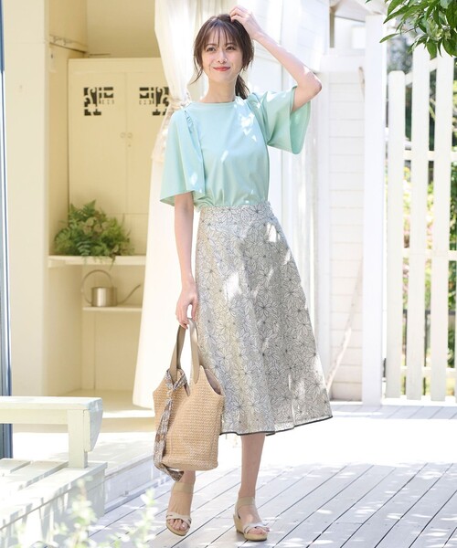 ANY SIS(エニィスィス)の「【UVケア】プレーティングジャージー フレアスリーブ カットソー(Tシャツ/カットソー・レディース・ダルブルー系/ブラック系/ローズ系/ホワイト系/ライトグリーン系/ブラック系2・2)」の9枚目の写真