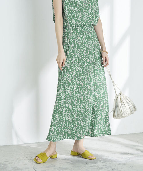 激レア✨セリーヌ フィービー期 ゴブラン織 花柄 スカート 36 定価約15万 激レア✨セリーヌ フィービー期 ゴブラン織 花柄 スカート 36 定価約15