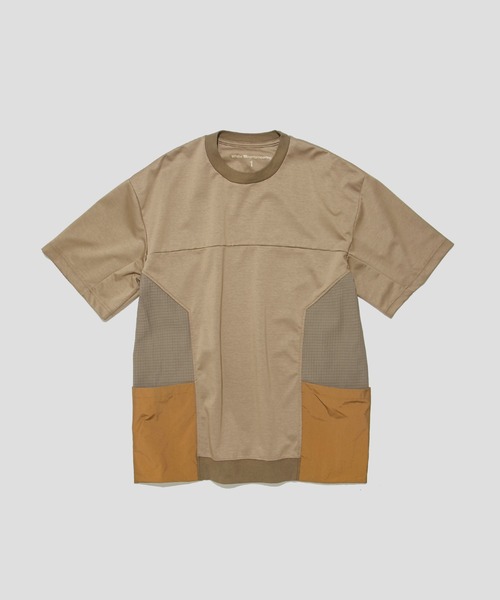 WHITE MOUNTAINEERING(ホワイトマウンテニアリング)の「【White Mountaineering / ホワイトマウンテニアリング】DOUBLE KNIT POCKET T-SHIRT/ダブルニットポケットTシャツ(Tシャツ/カットソー・メンズ・ベージュ/ブラック・1/2)」の2枚目の写真