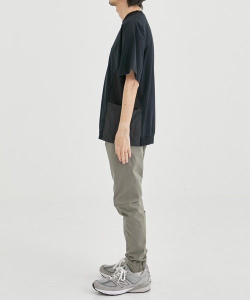 WHITE MOUNTAINEERING(ホワイトマウンテニアリング)の「【White Mountaineering / ホワイトマウンテニアリング】DOUBLE KNIT POCKET T-SHIRT/ダブルニットポケットTシャツ(Tシャツ/カットソー・メンズ・ベージュ/ブラック・1/2)」の3枚目の写真