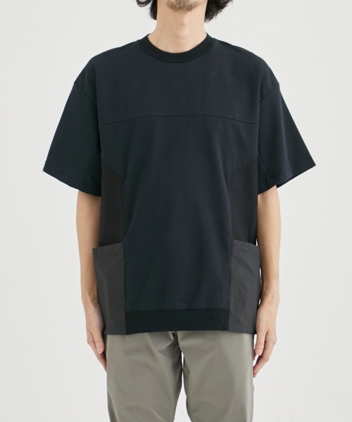 WHITE MOUNTAINEERING(ホワイトマウンテニアリング)の「【White Mountaineering / ホワイトマウンテニアリング】DOUBLE KNIT POCKET T-SHIRT/ダブルニットポケットTシャツ(Tシャツ/カットソー・メンズ・ベージュ/ブラック・1/2)」の17枚目の写真