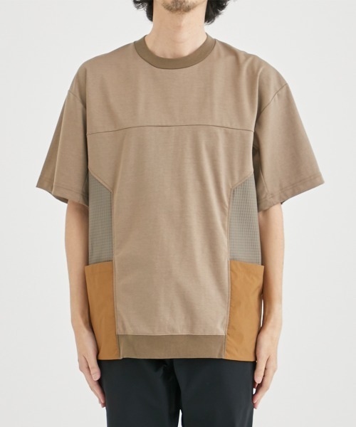 WHITE MOUNTAINEERING(ホワイトマウンテニアリング)の「【White Mountaineering / ホワイトマウンテニアリング】DOUBLE KNIT POCKET T-SHIRT/ダブルニットポケットTシャツ(Tシャツ/カットソー・メンズ・ベージュ/ブラック・1/2)」の16枚目の写真