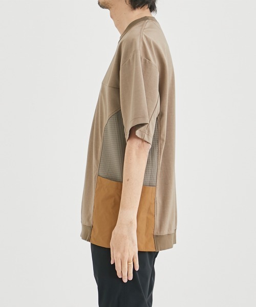 WHITE MOUNTAINEERING(ホワイトマウンテニアリング)の「【White Mountaineering / ホワイトマウンテニアリング】DOUBLE KNIT POCKET T-SHIRT/ダブルニットポケットTシャツ(Tシャツ/カットソー・メンズ・ベージュ/ブラック・1/2)」の5枚目の写真