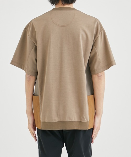 WHITE MOUNTAINEERING(ホワイトマウンテニアリング)の「【White Mountaineering / ホワイトマウンテニアリング】DOUBLE KNIT POCKET T-SHIRT/ダブルニットポケットTシャツ(Tシャツ/カットソー・メンズ・ベージュ/ブラック・1/2)」の12枚目の写真