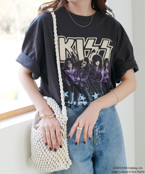 DISCOAT（ディスコート）の「≪WEB限定≫【ユニセックス】アソートバンドT（Tシャツ/カットソー・レディース・ベージュ/ブラック系その他2/ブラック系その他・FREE）」の6枚目の写真