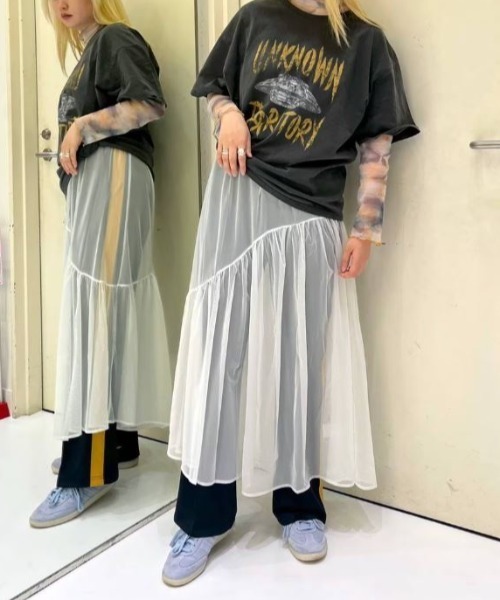 FOREVER 21（フォーエバー トゥエンティーワン）の「チュールキャミワンピース（ワンピース・レディース・ブルー/ピンク系その他/ブラック/オフホワイト・SMALL/MEDIUM）」の20枚目の写真