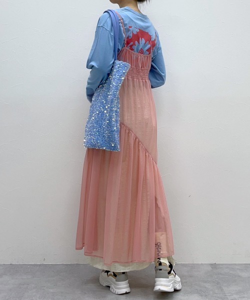 FOREVER 21（フォーエバー トゥエンティーワン）の「チュールキャミワンピース（ワンピース・レディース・ブルー/ピンク系その他/ブラック/オフホワイト・SMALL/MEDIUM）」の17枚目の写真