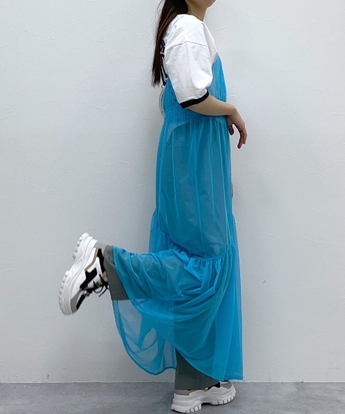 FOREVER 21（フォーエバー トゥエンティーワン）の「チュールキャミワンピース（ワンピース・レディース・ブルー/ピンク系その他/ブラック/オフホワイト・SMALL/MEDIUM）」の15枚目の写真