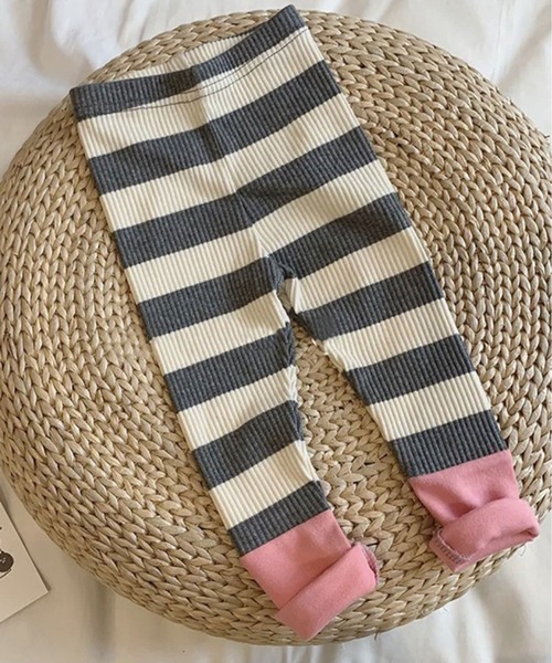 Bambin（ボンバン）の「【 Bambin / ボンバン 】 切り替え デザイン ボーダー柄 リブレギンス（レギンス/スパッツ・キッズ・ブラック×グリーン/グレー×ピンク・100/90/80）」の2枚目の写真