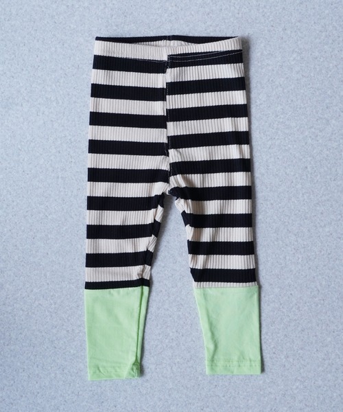 Bambin（ボンバン）の「【 Bambin / ボンバン 】 切り替え デザイン ボーダー柄 リブレギンス（レギンス/スパッツ・キッズ・ブラック×グリーン/グレー×ピンク・100/90/80）」の8枚目の写真