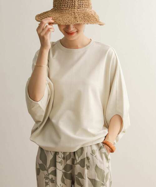 URBAN RESEARCH DOORS（アーバンリサーチドアーズ）の「ミニウラケワイドプルオーバー（Tシャツ/カットソー・レディース・マスタード/グリーン系その他/ライトベージュ・MEDIUM）」の4枚目の写真