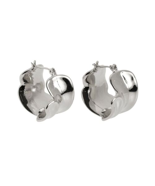 EMODA（エモダ）の「タンクフープピアス（ピアス（両耳用）・レディース・シルバー/ゴールド・FREE）」の9枚目の写真