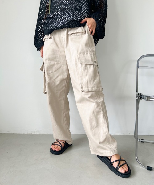 CLEA(クレア)の「Y2Kストレートベイカーカーゴパンツ(カーゴパンツ・レディース・ブラウン/アイボリー/ブラック・M/L)」の1枚目の写真