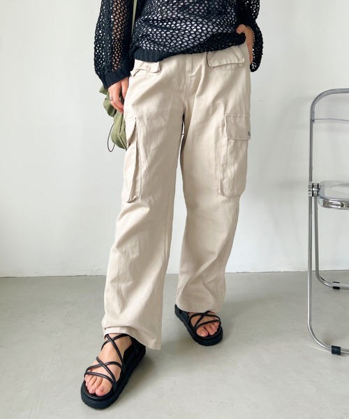CLEA(クレア)の「Y2Kストレートベイカーカーゴパンツ(カーゴパンツ・レディース・ブラウン/アイボリー/ブラック・M/L)」の4枚目の写真