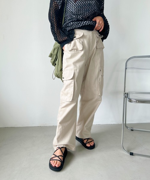 CLEA(クレア)の「Y2Kストレートベイカーカーゴパンツ(カーゴパンツ・レディース・ブラウン/アイボリー/ブラック・M/L)」の6枚目の写真