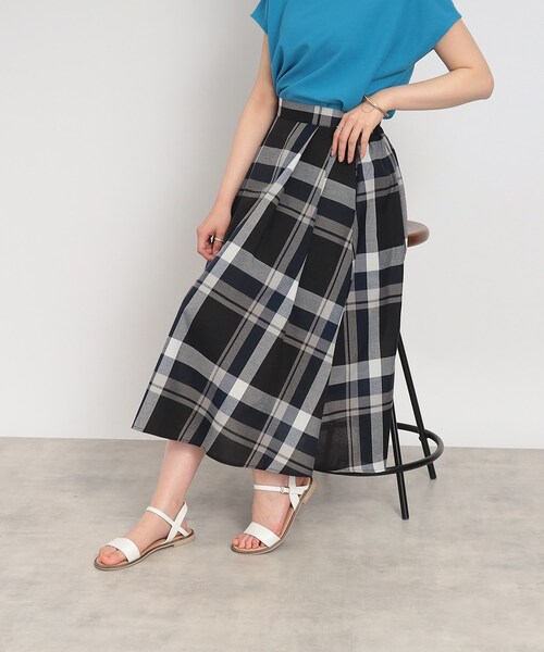 SHOO・LA・RUE(シューラルー)の「◆きちんとにもカジュアルにも ふんわり タックスカート(スカート・レディース・イエロー/ベージュ/ブラック系1/ホワイト系その他2・03/04/02)」の3枚目の写真