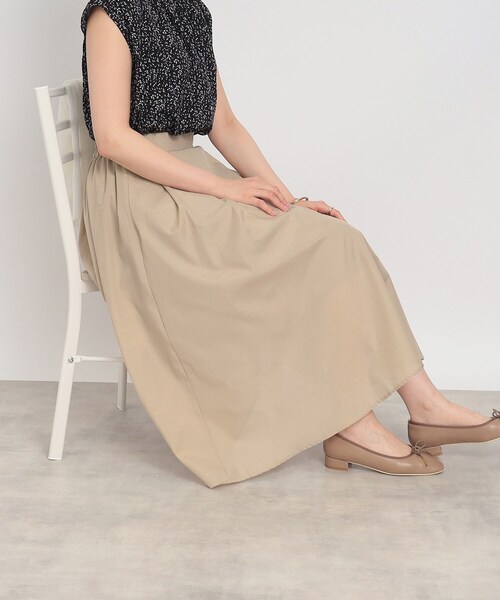 SHOO・LA・RUE(シューラルー)の「◆きちんとにもカジュアルにも ふんわり タックスカート(スカート・レディース・イエロー/ベージュ/ブラック系1/ホワイト系その他2・03/04/02)」の4枚目の写真