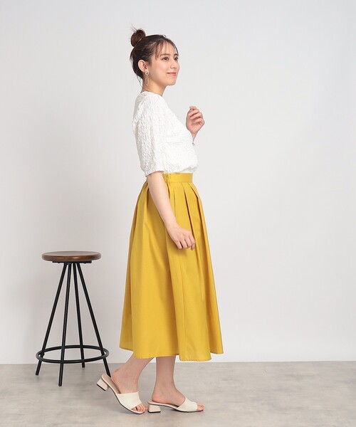 SHOO・LA・RUE(シューラルー)の「◆きちんとにもカジュアルにも ふんわり タックスカート(スカート・レディース・イエロー/ベージュ/ブラック系1/ホワイト系その他2・03/04/02)」の6枚目の写真