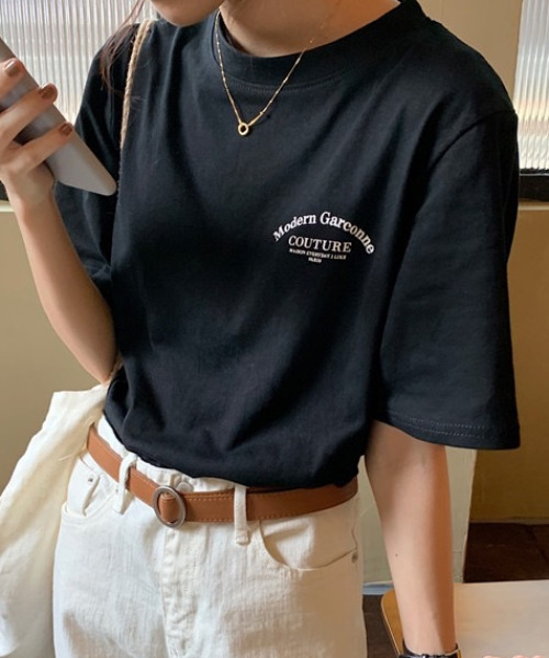 Ada.(エイダ)の「韓国風 ロゴプリントTシャツ(Tシャツ/カットソー・レディース・ホワイト/ブラック・FREE)」の1枚目の写真