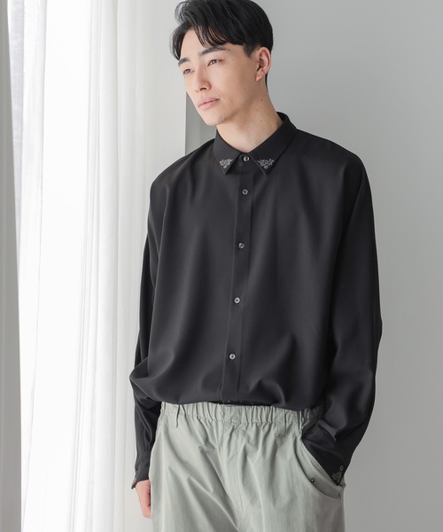 LOWRYS FARM(ローリーズファーム)の「シシュウSTドルマンシャツ 969805(シャツ/ブラウス・メンズ・ベージュ/ブラック・MEDIUM/LARGE)」の2枚目の写真