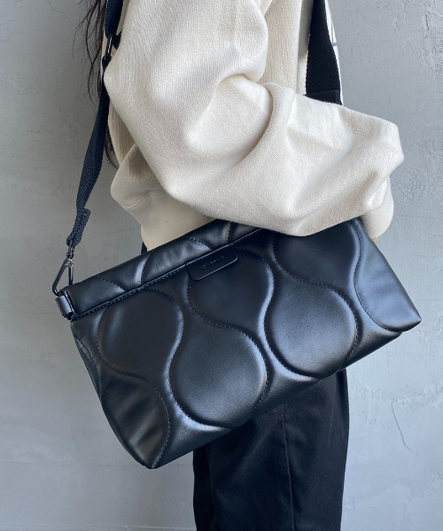 匿名配送　即購入◎ rosebud エナメル青パーティーバッグ　エメラルド 匿名配送 即購入◎ rosebud エナメル青パーティーバッグ