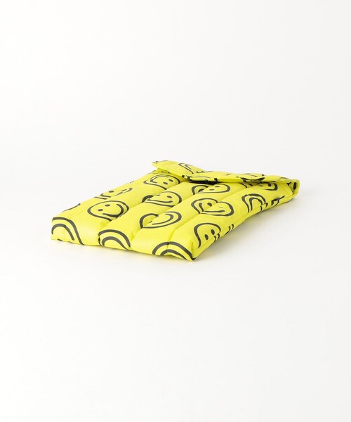 BAGGU(バグー)の「BAGGU/バグゥ Puffy Lap Top Sleeve 13in14in/ パフィーラップトップスリーブ(PC・タブレットケース・レディース・ブラック/ピンク/イエロー/ブルー・ONE SIZE)」の6枚目の写真