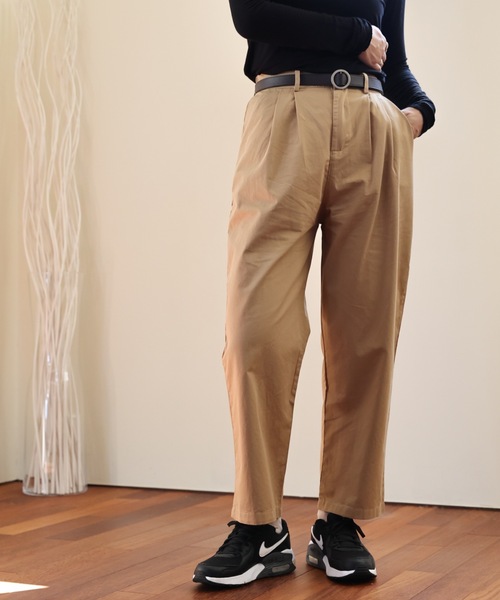 ULEULA（ウルア）の「ルーズチノパン（チノパンツ・レディース・アイボリー/ブラック/ベージュ・FREE）」の3枚目の写真