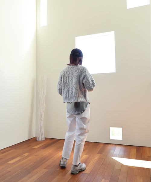 ULEULA（ウルア）の「ルーズチノパン（チノパンツ・レディース・アイボリー/ブラック/ベージュ・FREE）」の5枚目の写真