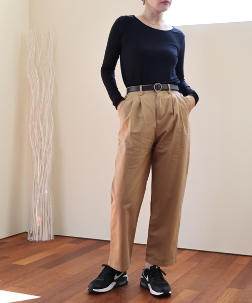ULEULA（ウルア）の「ルーズチノパン（チノパンツ・レディース・アイボリー/ブラック/ベージュ・FREE）」の16枚目の写真