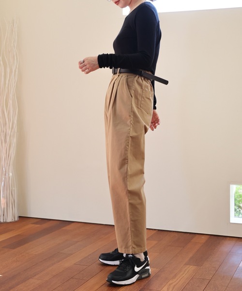 ULEULA（ウルア）の「ルーズチノパン（チノパンツ・レディース・アイボリー/ブラック/ベージュ・FREE）」の18枚目の写真
