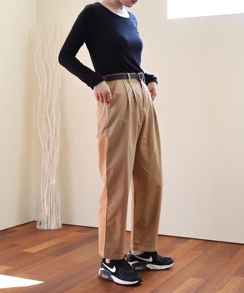 ULEULA（ウルア）の「ルーズチノパン（チノパンツ・レディース・アイボリー/ブラック/ベージュ・FREE）」の17枚目の写真