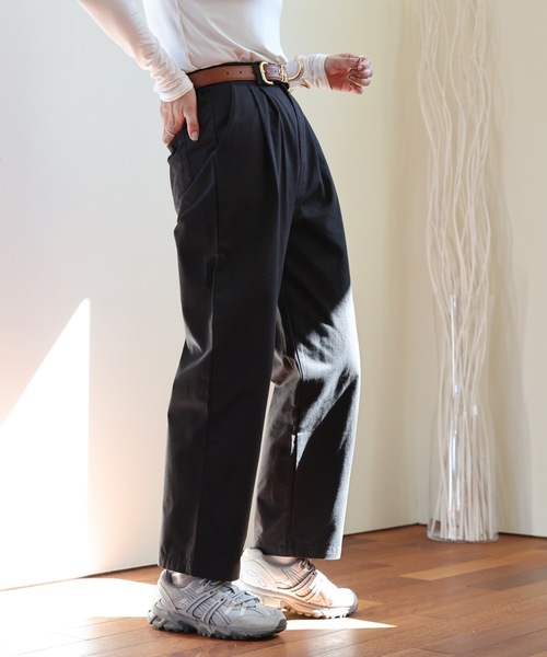 ULEULA（ウルア）の「ルーズチノパン（チノパンツ・レディース・アイボリー/ブラック/ベージュ・FREE）」の11枚目の写真