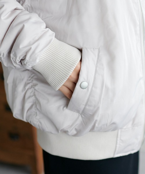 DISCOAT（ディスコート）の「【WEB限定】オーバーサイズMA‐1（MA-1・レディース・カーキ/ブラック/アイボリー・FREE）」の15枚目の写真