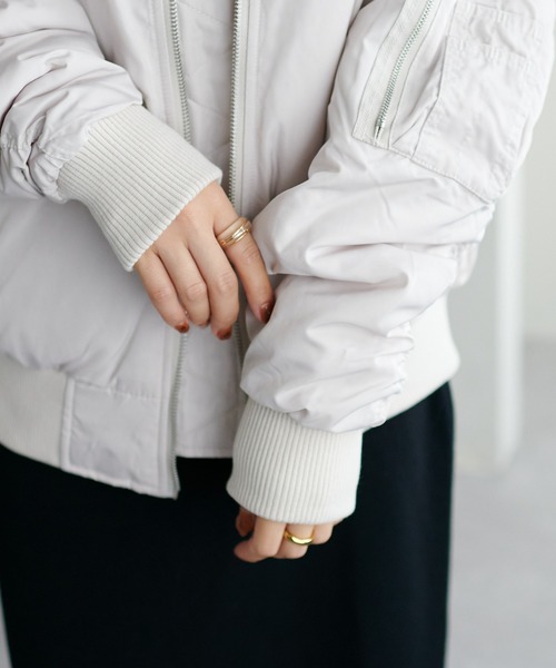 DISCOAT（ディスコート）の「【WEB限定】オーバーサイズMA‐1（MA-1・レディース・カーキ/ブラック/アイボリー・FREE）」の16枚目の写真