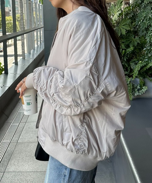 DISCOAT（ディスコート）の「【WEB限定】オーバーサイズMA‐1（MA-1・レディース・カーキ/ブラック/アイボリー・FREE）」の9枚目の写真