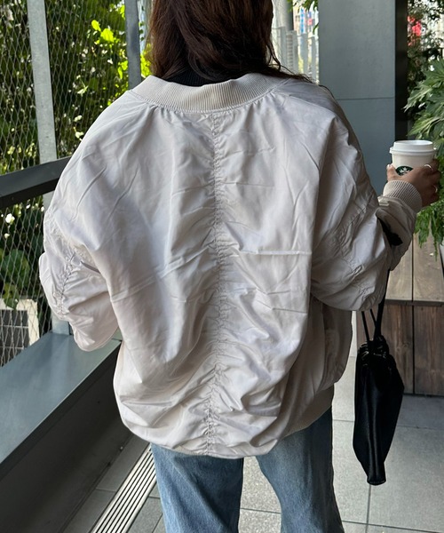 DISCOAT（ディスコート）の「【WEB限定】オーバーサイズMA‐1（MA-1・レディース・カーキ/ブラック/アイボリー・FREE）」の10枚目の写真