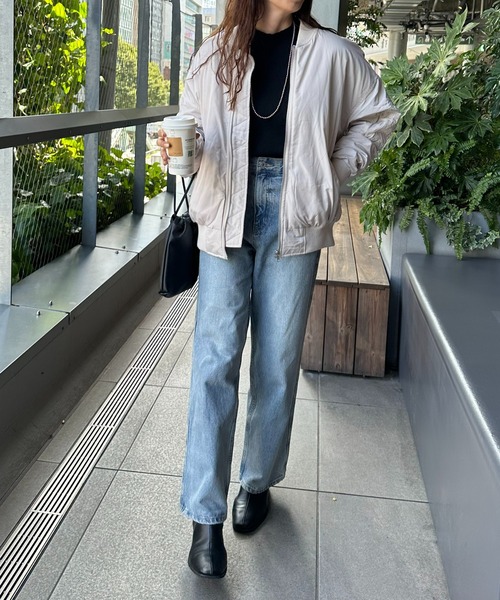 DISCOAT（ディスコート）の「【WEB限定】オーバーサイズMA‐1（MA-1・レディース・カーキ/ブラック/アイボリー・FREE）」の4枚目の写真