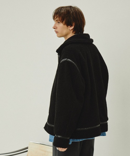 EMMA CLOTHES（エマクローズ）の「シンセティックレザー B-3 襟